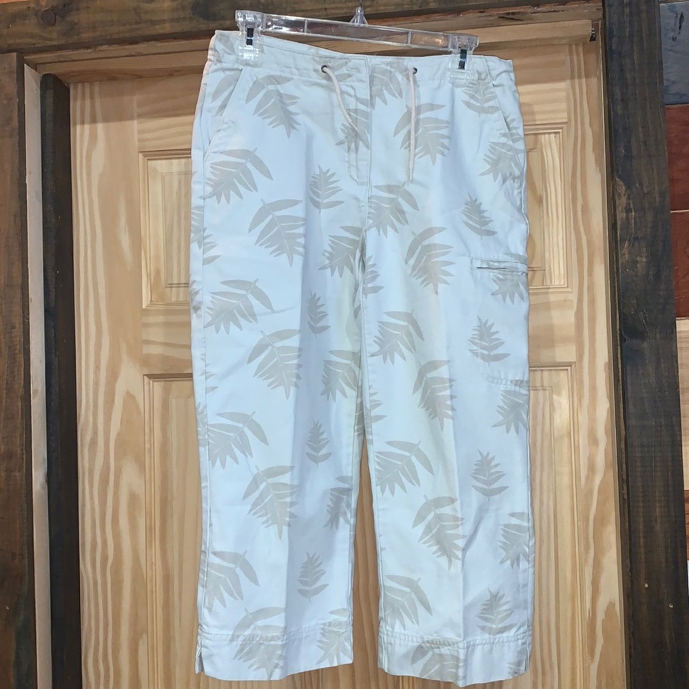 EUC Woolrich size 4 cotton cropped pant